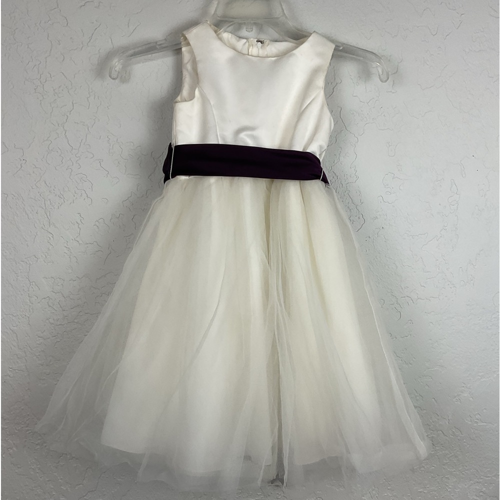 David Bridal Satin Flower Girl Dress with Tulle Skirt Size 4 with Plum Sash Bow